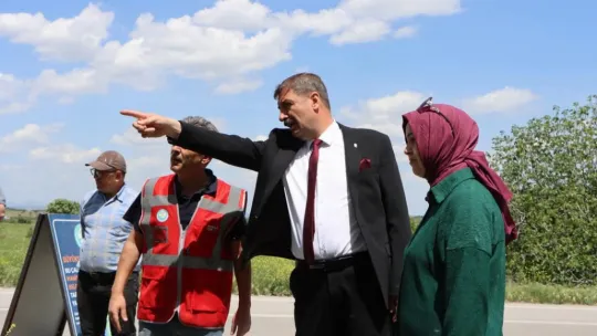 Kula Belediye Başkanı Dönmez, Burçakovası'ndaki MASKİ Çalışmalarını Yerinde İnceledi