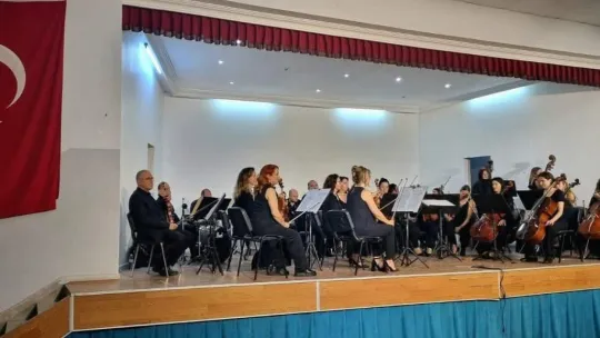 İzmir Devlet Senfoni Orkestrası Turgutluya Öğrencilere Müzik Söyleşisi Ve Dinletisi İçin Geldi