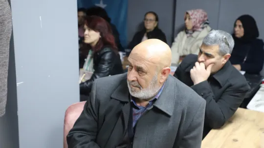 CHP Turgutlu Belediye Başkan Adayı Akın: 'Biz gönüller yapmaya geldik'