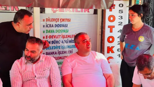 Merhum Başkan Ferdi Zeyrek'in Anısına Turgutlu'da Lokma Hayrı Düzenlendi