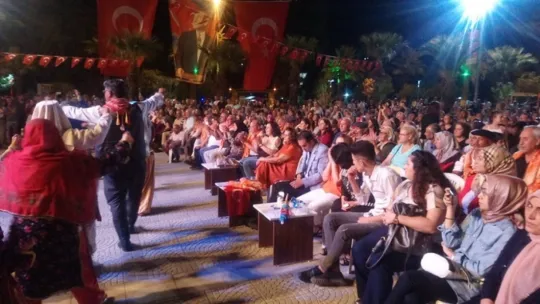 Turgutlu Türkülerle Dolu Bir Gece Yaşadı