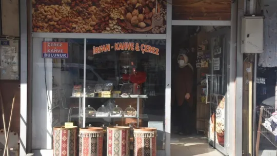 İrfan Kahve ve Çerez Turgutlu'da yeni yüzüyle sizlerin hizmetinde