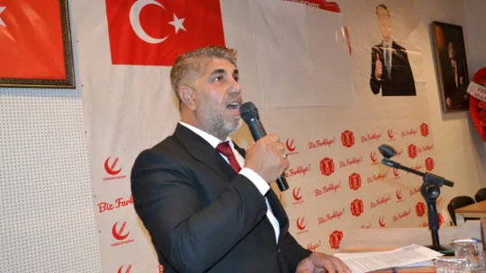Yeniden Refah Partisi Yunusemre İlçe Başkanı Mehmet Baki Çelik güven tazeledi