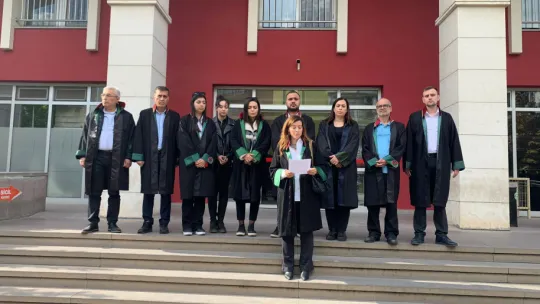 Turgutlu'da Kadın avukatlar açıklama yaptı: 'Haklarımızın kaybına müsaade etmeyeceğiz'
