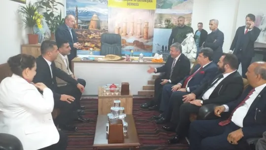 Gelecek Partisi Turgutlu'da Bitlisliler Derneğini Ziyaret etti