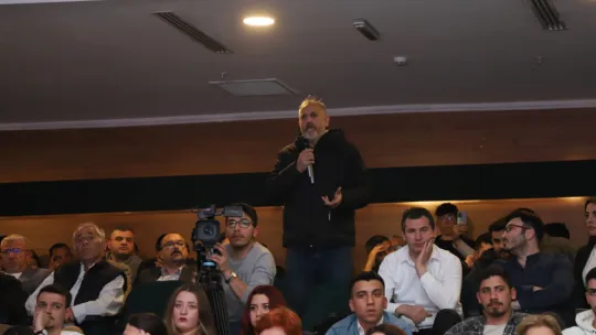 Başkan Çetin Akın Halkın Sorularını Tek Tek Yanıtladı