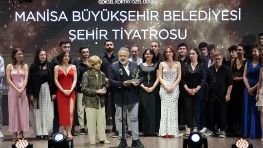 Bedia Muvahhit Tiyatro Ödülleri'nde Manisa Büyükşehir'e Büyük Onur