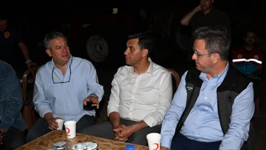 Büyükşehir Tüm Birimleriyle Yangın Bölgesinde