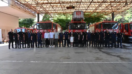 Büyükşehir Yönetimi Çalışanlarla Bayramlaştı
