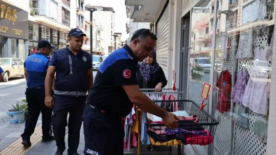 Büyükşehir'den Ahmetli'de Kaldırım İşgallerine Denetim