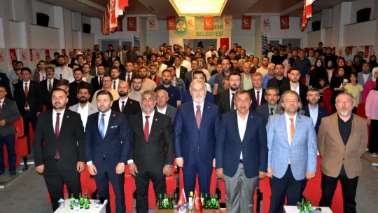 Yeniden Refah Partisi Yunusemre İlçe Başkanı Mehmet Baki Çelik güven tazeledi