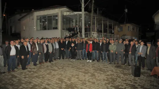Ali Uçak Sarıgöl'de meşale ve sloganlarla karşılandı