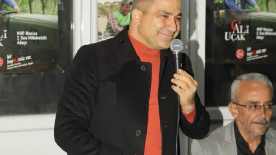 Ali Uçak Sarıgöl'de meşale ve sloganlarla karşılandı