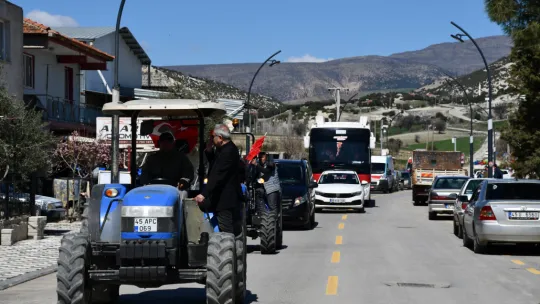 Cemil Kurt, ' Bizim derdimiz Selendi ve biz Selendi'yi konuşmak istiyoruz'