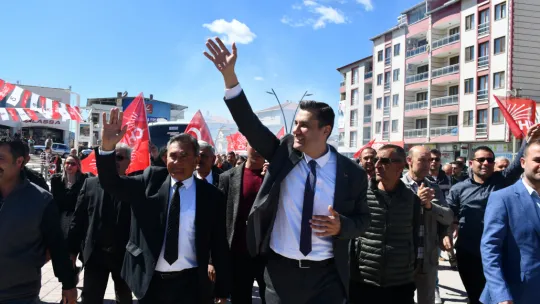 Cemil Kurt, ' Bizim derdimiz Selendi ve biz Selendi'yi konuşmak istiyoruz'