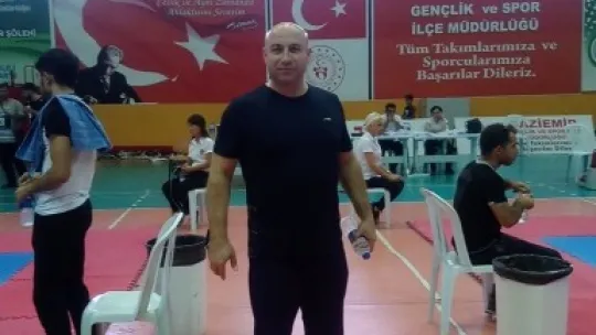 İzmir'e Kick Boks yapan sporcular Damga Vurdu