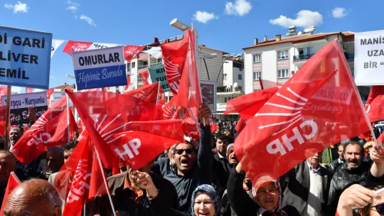 Cemil Kurt, ' Bizim derdimiz Selendi ve biz Selendi'yi konuşmak istiyoruz'