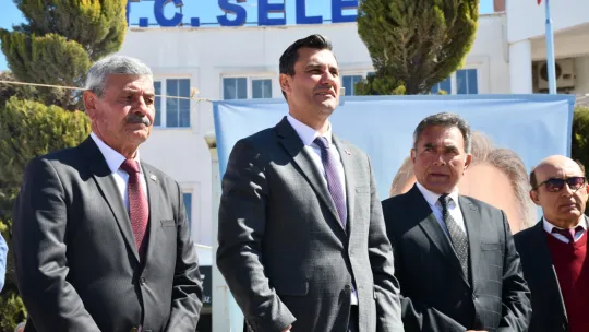 Cemil Kurt, ' Bizim derdimiz Selendi ve biz Selendi'yi konuşmak istiyoruz'