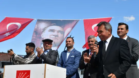 Cemil Kurt, ' Bizim derdimiz Selendi ve biz Selendi'yi konuşmak istiyoruz'