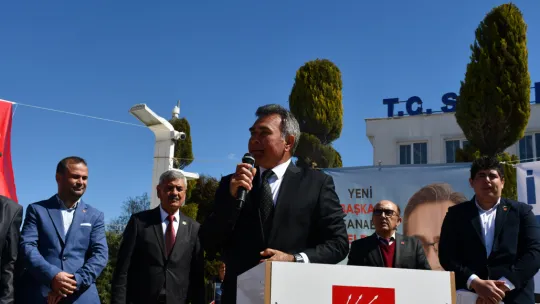 Cemil Kurt, ' Bizim derdimiz Selendi ve biz Selendi'yi konuşmak istiyoruz'