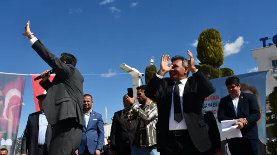 Cemil Kurt, ' Bizim derdimiz Selendi ve biz Selendi'yi konuşmak istiyoruz'