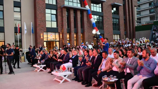 Bahçeşehir Koleji Manisa'da 5. kampüsünü açtı