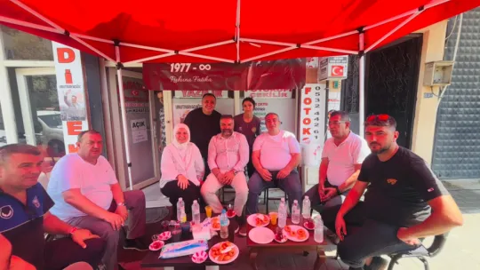 Merhum Başkan Ferdi Zeyrek'in Anısına Turgutlu'da Lokma Hayrı Düzenlendi