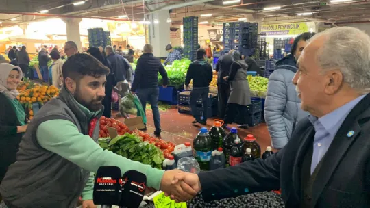 Başkan Adayı Orhan, 'Cumartesi Pazarını Ziyaret Etti'