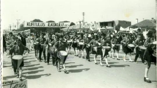 Fotoğraflarla Turgutlu'da Bayram Kutlamaları
