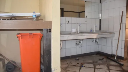Turgutlu Irlamaz Vadisindeki tuvaletlerin durumu yürekleri burktu (Video)