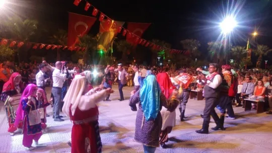 Turgutlu Türkülerle Dolu Bir Gece Yaşadı