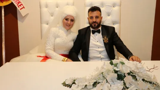 Görkemli bir düğünle evlendiler