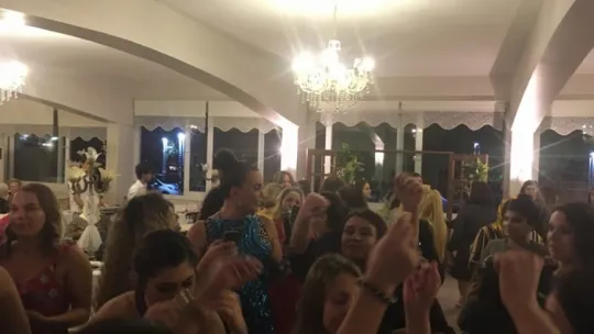 Almina ile Turgutlu'da muhteşem bir gece geçirdiler