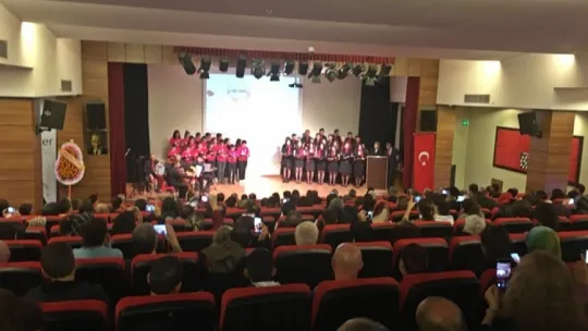 Öğretmenler günü Turgutlu'da muazzam törenlerle kutlandı
