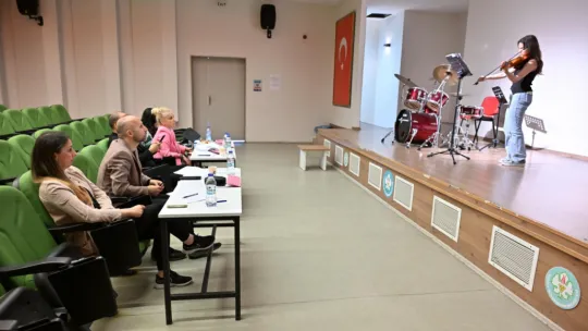 Manisa Büyükşehir Belediyesi Gençlik Senfoni Orkestrası'nın seçmeleri tamamlandı