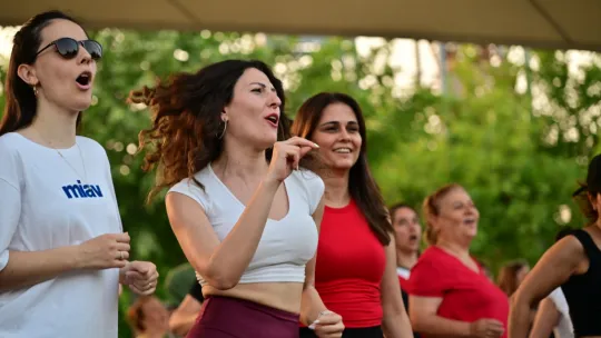Manisa'da Gençlik Haftası Coşkusu Dans ve Sporla Yaşandı