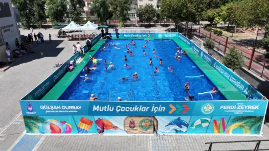 Manisalı Çocukların Yüzme Mutluluğu