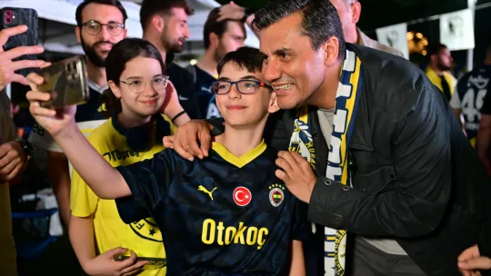 Manisalılar Finali Başkan Zeyrek'le Birlikte İzledi