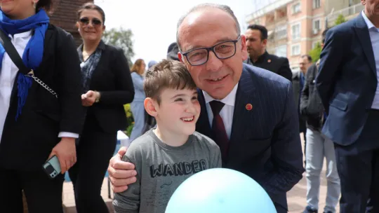 Turgutlu Belediyesi ve Turgutlu Kent Konseyinden Otizm Farkındalık Günü'nde İki Özel Etkinlik