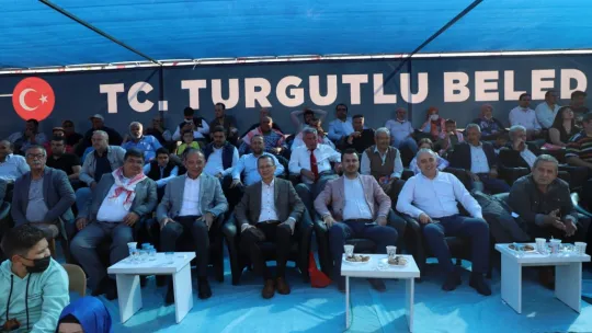 Turgutlu Belediyesi Yağlı Güreşlerinde Kırkpınar Havası