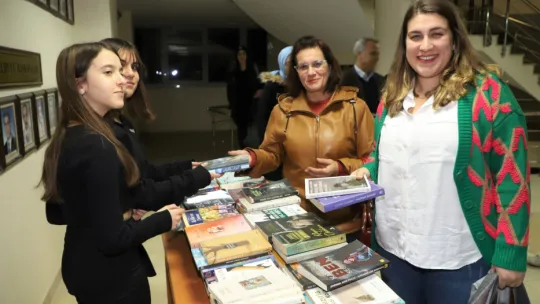 Turgutlu Belediyesinden Okul Kütüphanelerine Destek