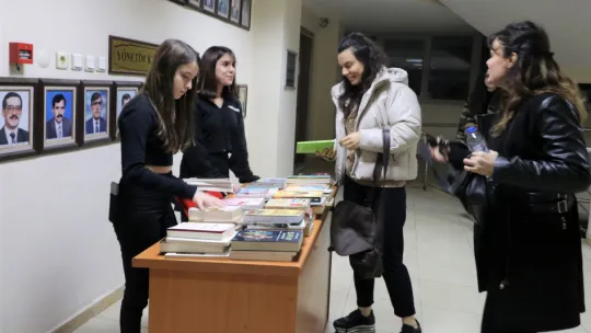 Turgutlu Belediyesinden Okul Kütüphanelerine Destek