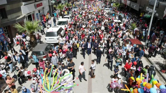 Turgutlu'da Muhteşem 23 Nisan