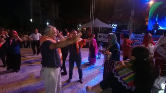 Turgutlu Türkülerle Dolu Bir Gece Yaşadı