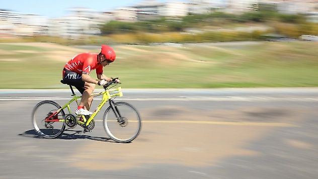 200 kilometre hıza ulaşmak için pedal çevirecek