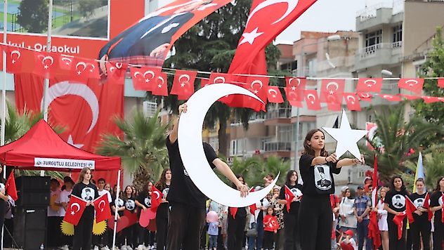 19 Mayıs Turgutlu'da coşkuyla kutlandı