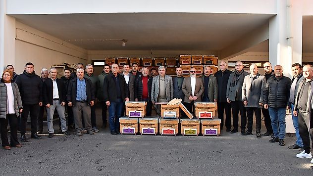 2 Bin Arı Kovanı Üreticiyle Buluştu