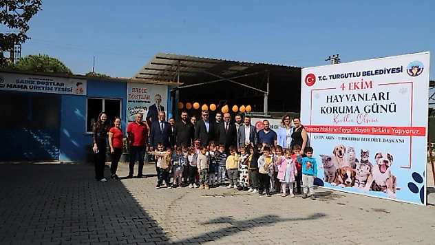 4 Ekim Hayvanları Koruma Günü Sadık Dostlar Mama Üretim Tesisi'nde Kutlandı
