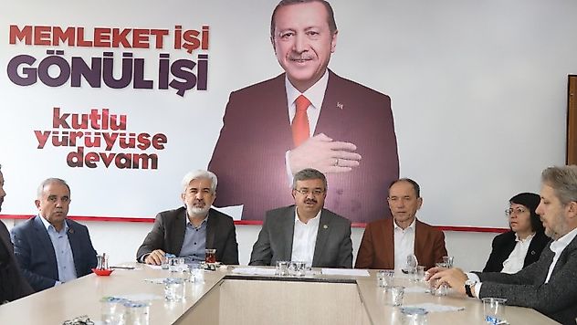 Ak Partiden bir günde dört ilçeye ziyaret