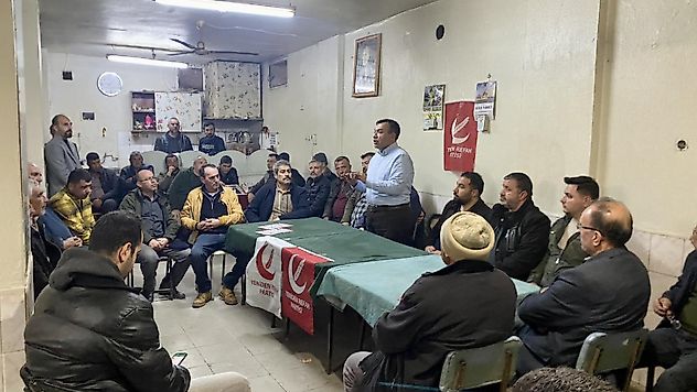 Akçapınar Mahallesi Sakinleri Yeniden Refah Partisi Belediye Başkanı Serhat Orhan'ı Bağrına Bastı